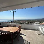 Casa Con Piscina Y Vistas Al Mar A Pies De Montana