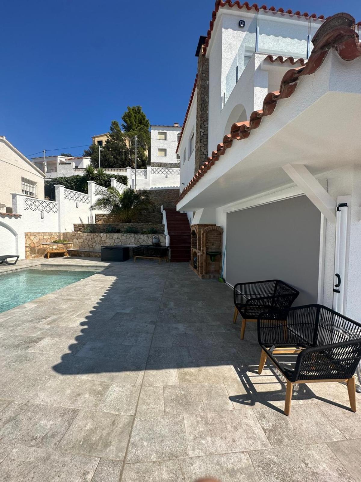 Ferienhaus Casa Con Piscina Y Vistas Al Mar A Pies De Montana